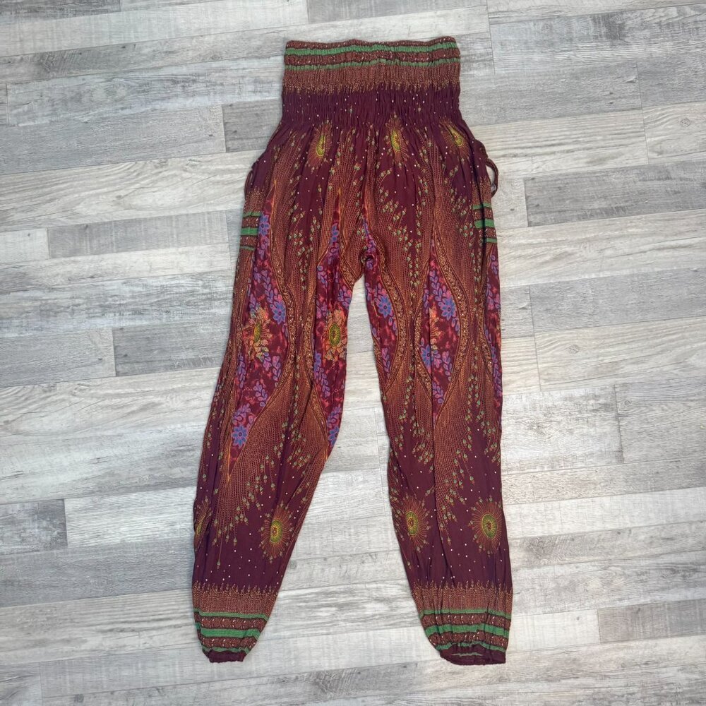 Burgundy Feather Print Harem Pants Size Medium Smocked Waist, Pockets M3 - Picture 7 of 7